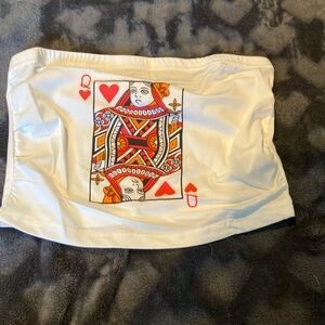 Queen of Hearts Graphic Crop Top